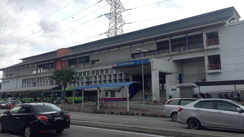 Passagier valt op sporen bij Gombak LRT-station, verstoring veroorzaakt