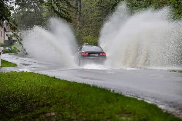 Overstromingen en stormen in Indiana eisen minstens vijf doden