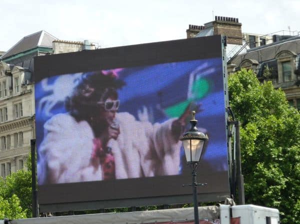 Le diagnostic de cancer de Sharon D Clarke conduit à la suspension de la production d'Othello par le RSC