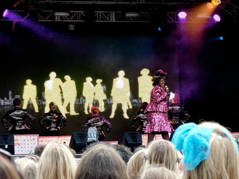 Le diagnostic de cancer de Sharon D Clarke conduit à la suspension de la production d'Othello par le RSC