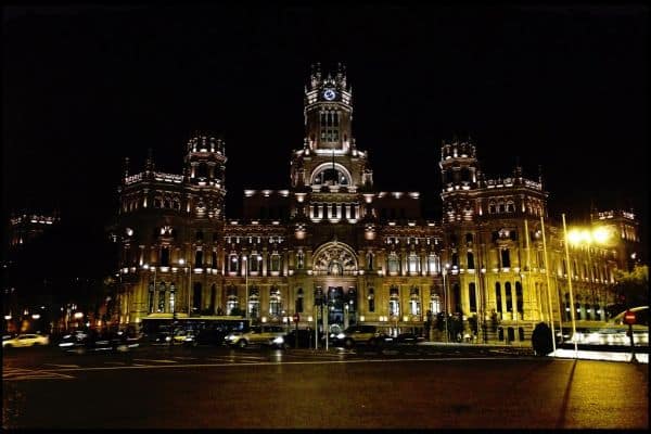 Un tribunale di Madrid indaga sulle denunce riguardanti l'acquisto dell'attico del Governo