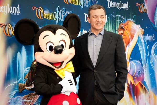 Josh Kushner et Bob Iger achètent les Los Angeles Lakers pour plus de 12 milliards de dollars