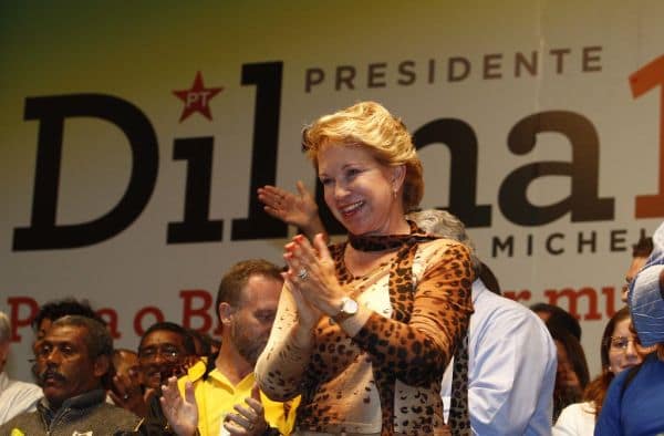 Lula da Silva lidera sondagens e inicia campanha no domingo