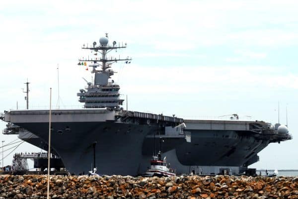 Pete Hegseth rejette les accusations concernant les conditions à bord de l'USS Abraham Lincoln