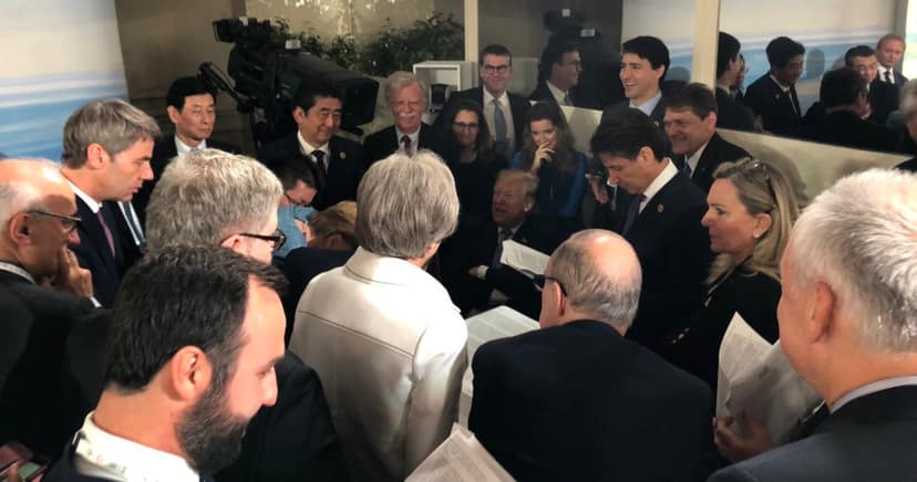 US-Iran Negotiations Over Strait of Hormuz Continue Amid Uncertainty