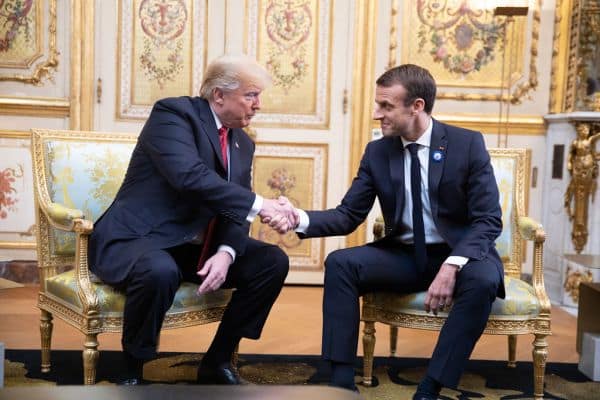 França rejeita legislação sobre redes sociais para crianças