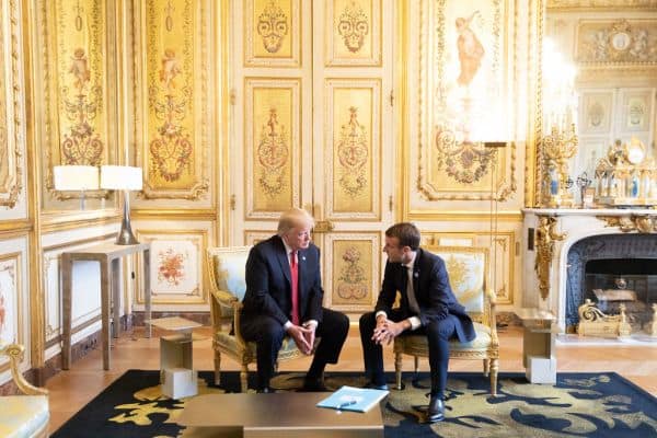 França rejeita legislação sobre redes sociais para crianças