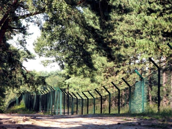 Tunnel unter Grenzzaun zu Belarus in Lettland entdeckt