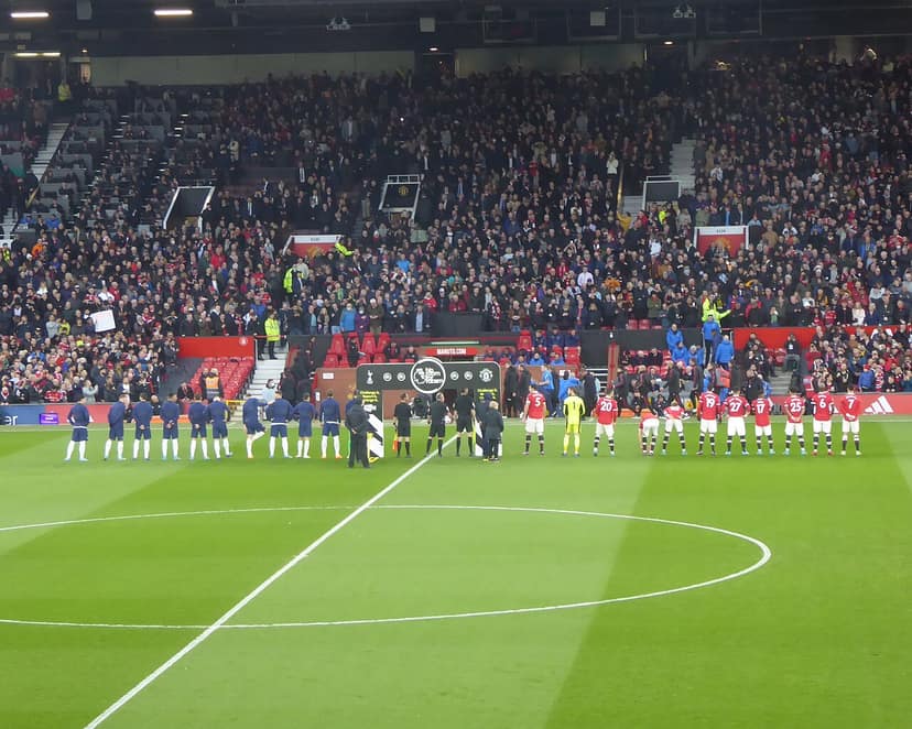Lesão de Mason Mount ofusca empate do Manchester United com o PSG