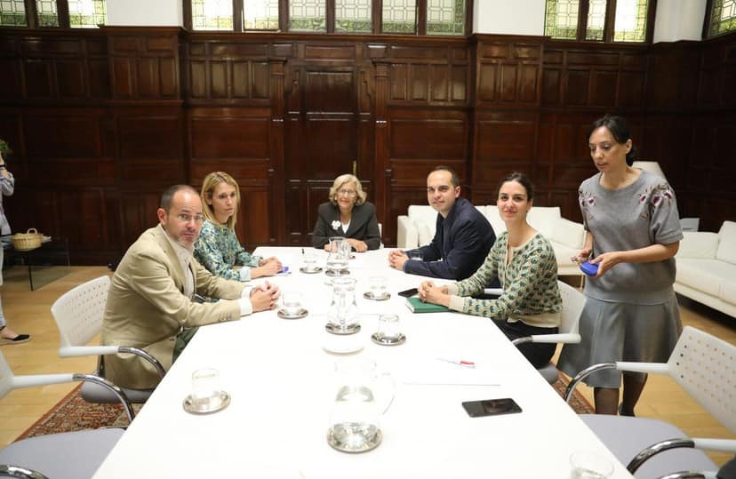 Exdiputada de Ciudadanos advierte sobre el riesgo de mirar eclipses