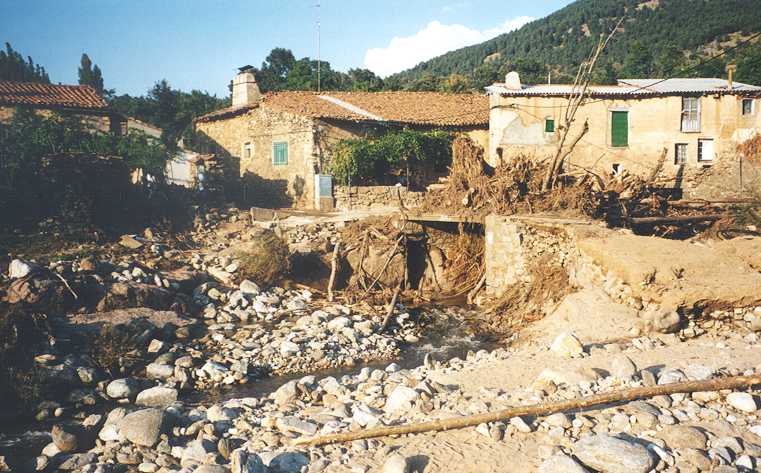 Minstens twee doden en twee gewonden bij overstroming nabij Ponferrada (León)