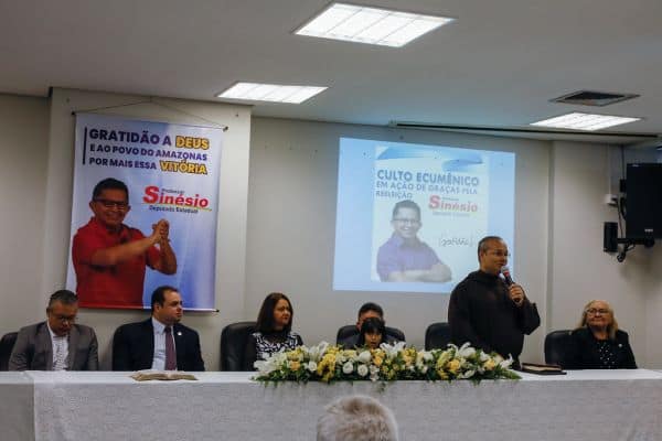 Primeiro-ministro das Ilhas Cook perto da reeleição com maioria parlamentar à vista