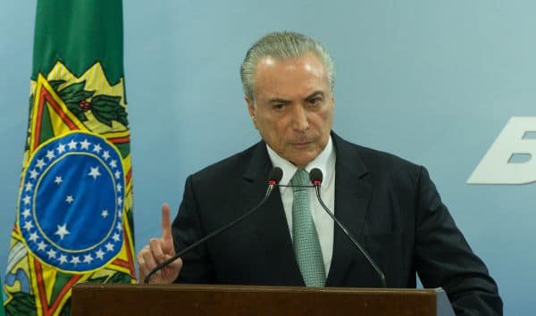 Quaest poll: Lula and Flávio Bolsonaro in a technical tie for the second round