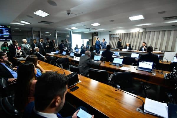 PSD e CDS pedem audição de Nuno Melo na Assembleia da República