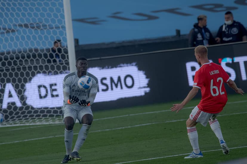 Benfica ante Académico: Marco Silva mantém o onze