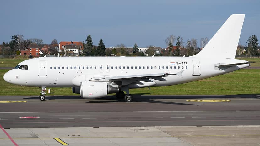 L'aeroporto di Bristol chiude per 14 ore a causa di un difetto della pista