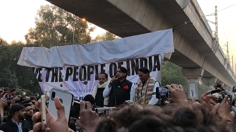 Tharoor Questions New Law on Vande Mataram Rendition