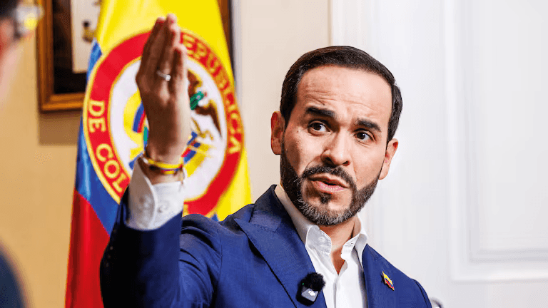 Abelardo de la Espriella assume la presidenza della Colombia