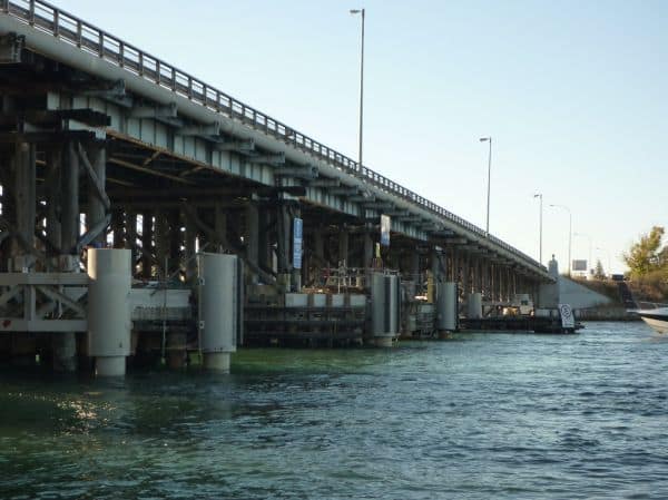Fremantle-Verkehrsbrücke öffnet früher als geplant und im Budgetrahmen