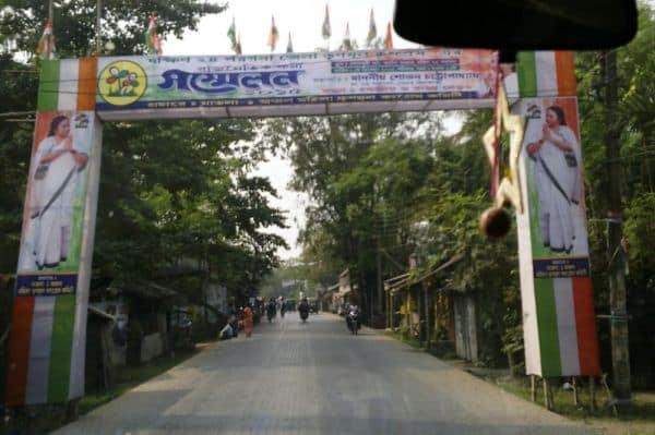 Mamata Banerjee Alleges Attack on Her Car Near Kolkata